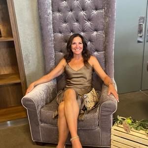 Meet your Posher, Lisa